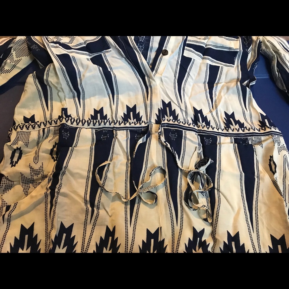 Navy White Pattern Romper - Picture 6 of 6